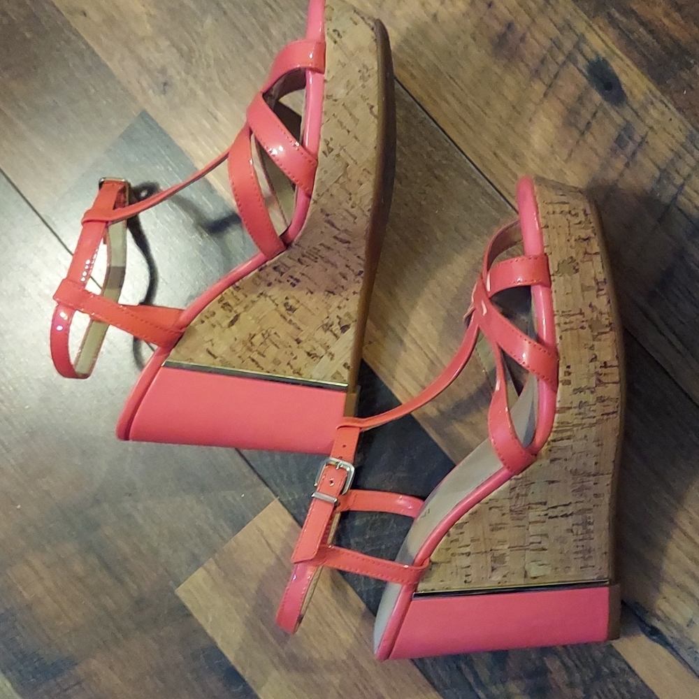 Pink corked wedges